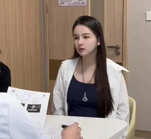 许华升网红八卦-_许华升官宣女友怀孕_许华升婷婷怀孕消息