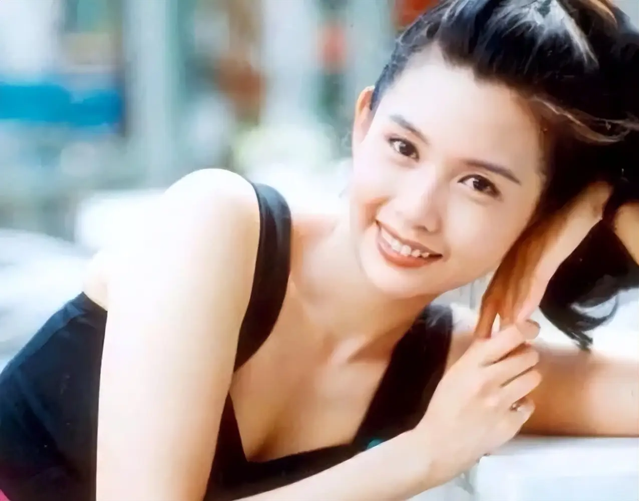 中国女明星邱淑贞_ 邱淑贞 参加港姐 _邱淑贞 早年经历