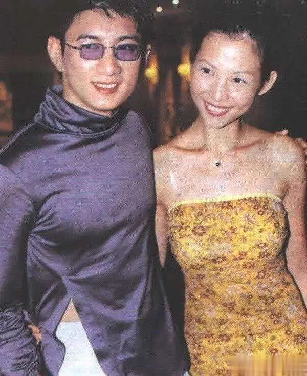 娱乐圈隐藏的情侣_陈伟霆杨颖昔日恋情_娱乐圈前任情侣盘点