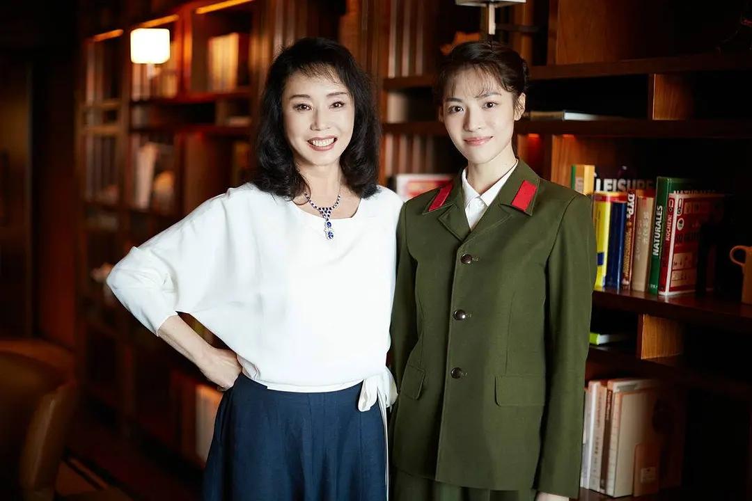 女明星 小鲜肉_强捧不红 资源咖 演员演技