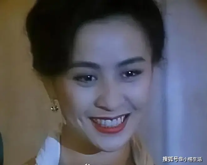 刘嘉玲健身达人保持身材秘诀_女明星紧身裤图片_58岁刘嘉玲户外晨跑紧身裤
