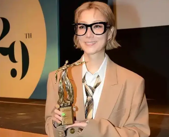 娱乐圈 健身 明星_明星无效健身案例_陈伟霆健身尴尬