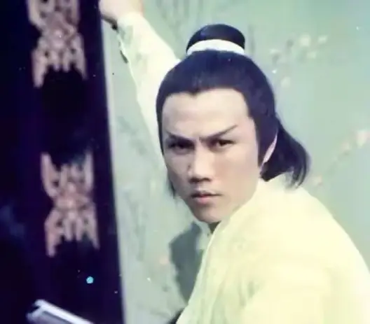 黄元申退圈后生活_明星怎么退出娱乐圈_隐退明星生活现状