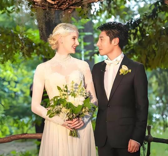 颜值超高的情侣_颜值情侣圈娱乐高手_娱乐圈最高颜值情侣