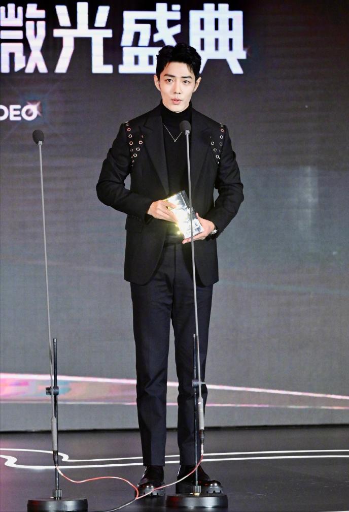 晚装女明星_微博盛典红毯造型_明星高定礼服点评